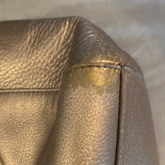 Fossil Women's Metallic Gold Tote Bag - Picture 4 of 5